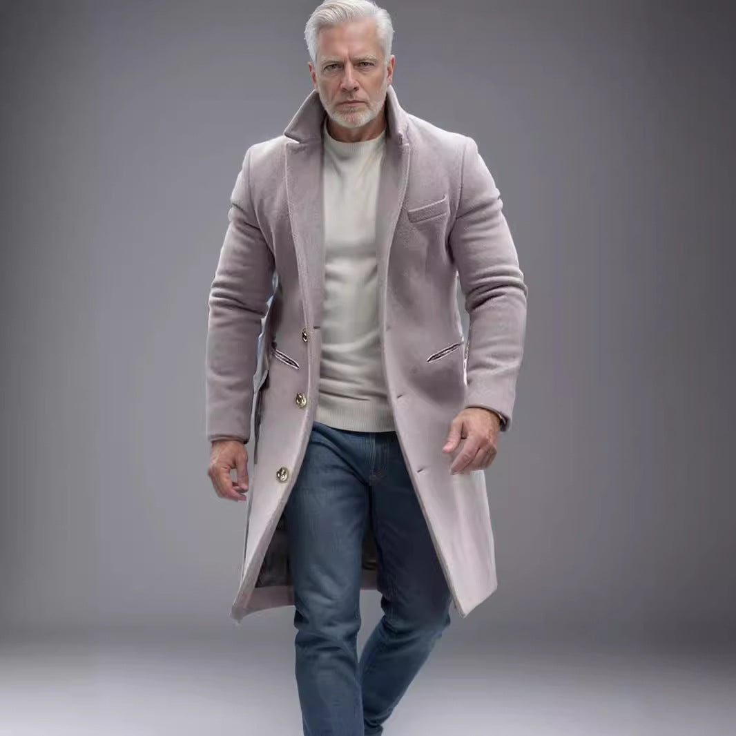 Herren eleganter langes Wollmantel mit schmalem Schnitt und goldenen Knöpfen EB