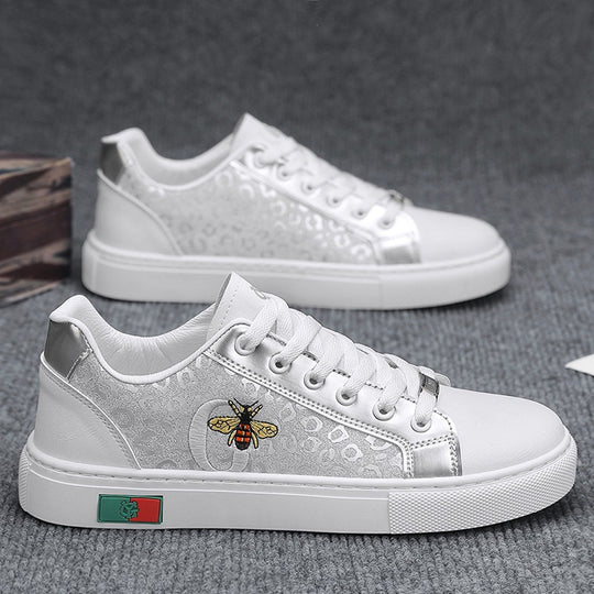 Damen verzierte Low-Top Sneaker mit Bienen-Stickerei und goldener Animal-Print-Optik EB
