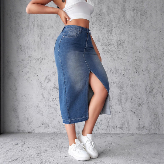Damen Denim-Midirock mit hohem Schlitz und fransigem Saum EB