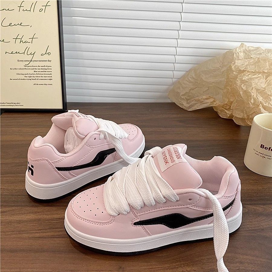 Damen Sneakers im sportlichen Design mit komfortabler Polstersohle und modischer Schnürung EB