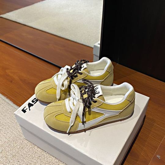 Damen Designer Sneakers mit eleganten Details und komfortabler Sohle EB