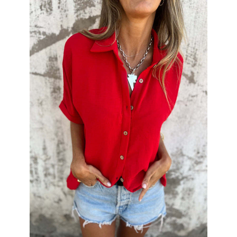Damen lässige Kurzarmbluse mit Knopfdetails und Rollkragen EB