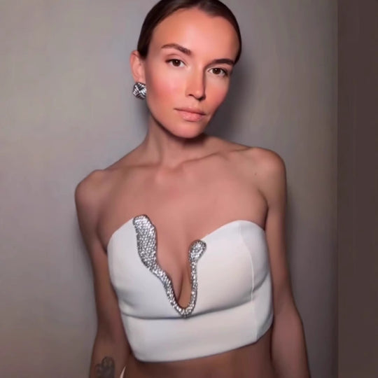 Damen Figurbetontes Crop-Top mit funkelndem Ausschnitt und Rock EB