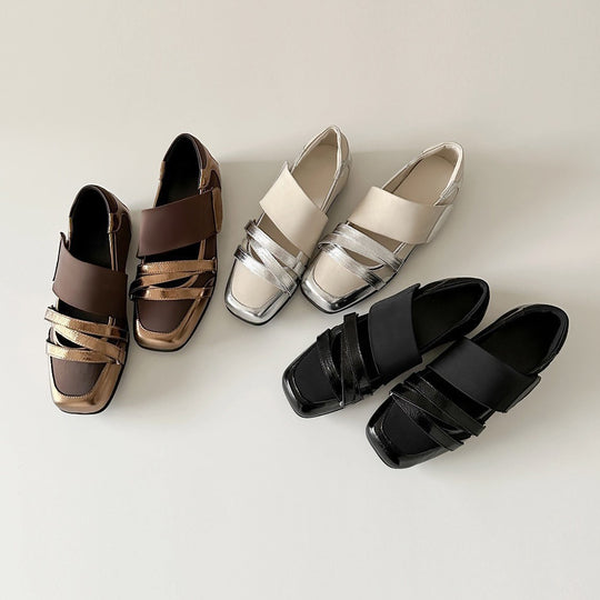 Damen klassische Loafers mit modischen Riemen und glänzenden Akzenten EB