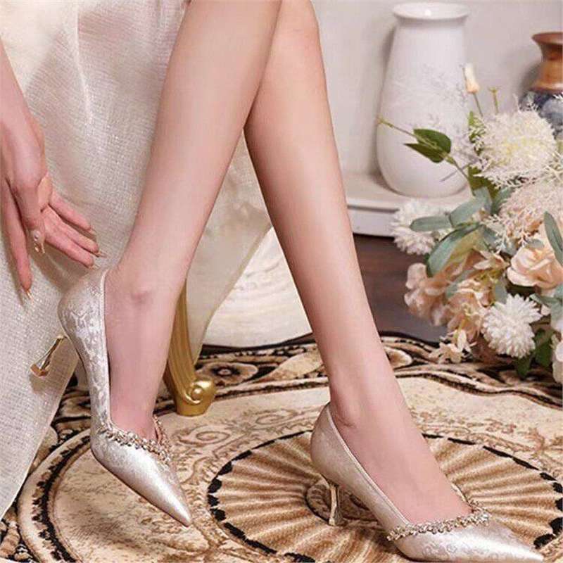 Damen elegante spitze Pumps mit Kristallverzierung EB