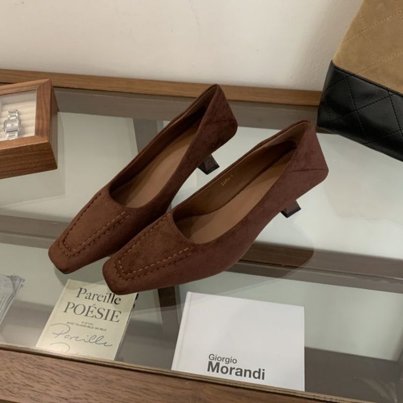 Damen elegante Ballerinas aus feinem Veloursleder EB