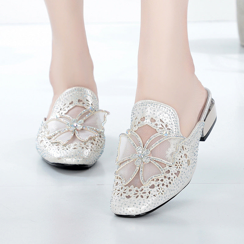 Damen Mules mit funkelnden Strassverzierungen und elegantem Blütenakzent EB