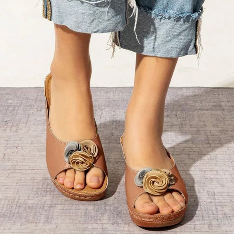 Damen Bequeme Keil-Sandalen mit dekorativem Blumenapplikation EB