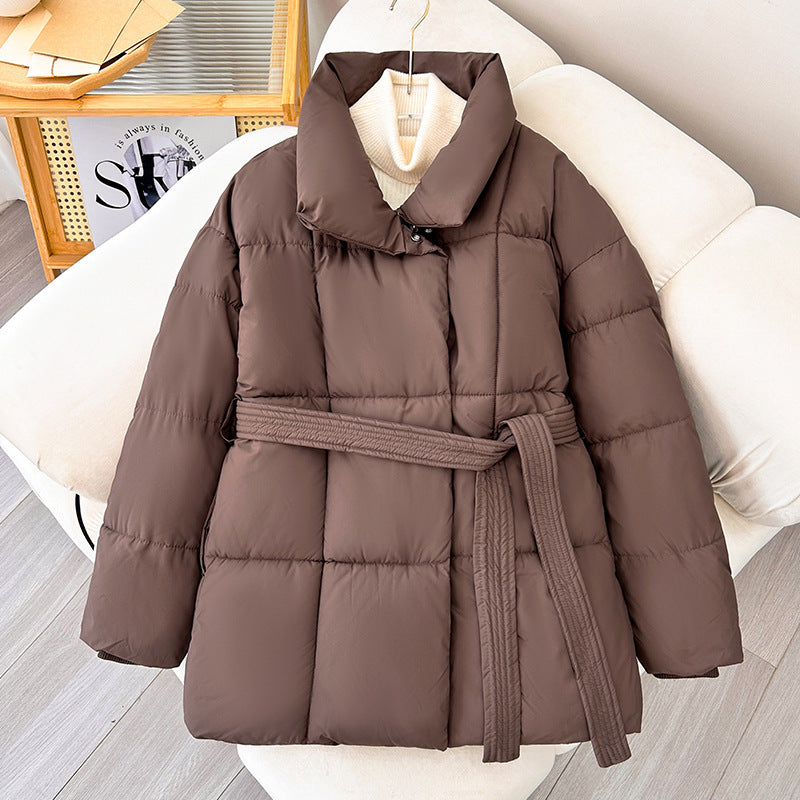 Damen modische wattierte Jacke mit Gürtel und hochschließendem Kragen EB