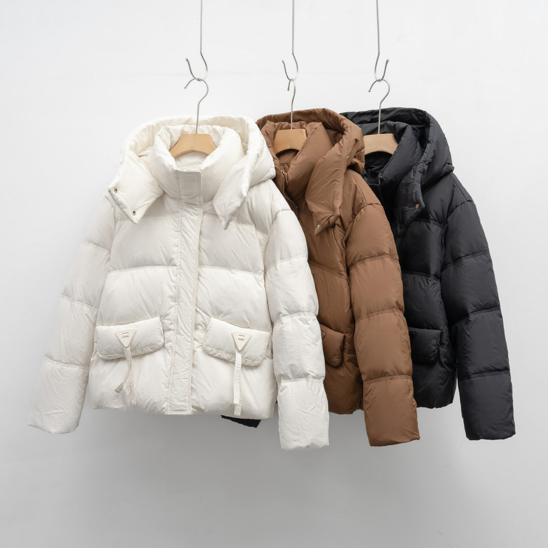 Damen Isolierte Steppjacke mit praktischen Taschen und Kapuze EB