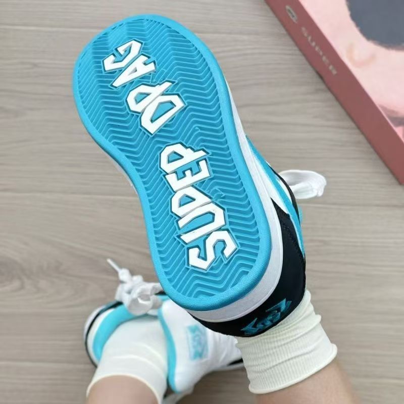 Damen Sneaker mit atmungsaktivem Mesh-Obermaterial und stoßdämpfender Sohle EB