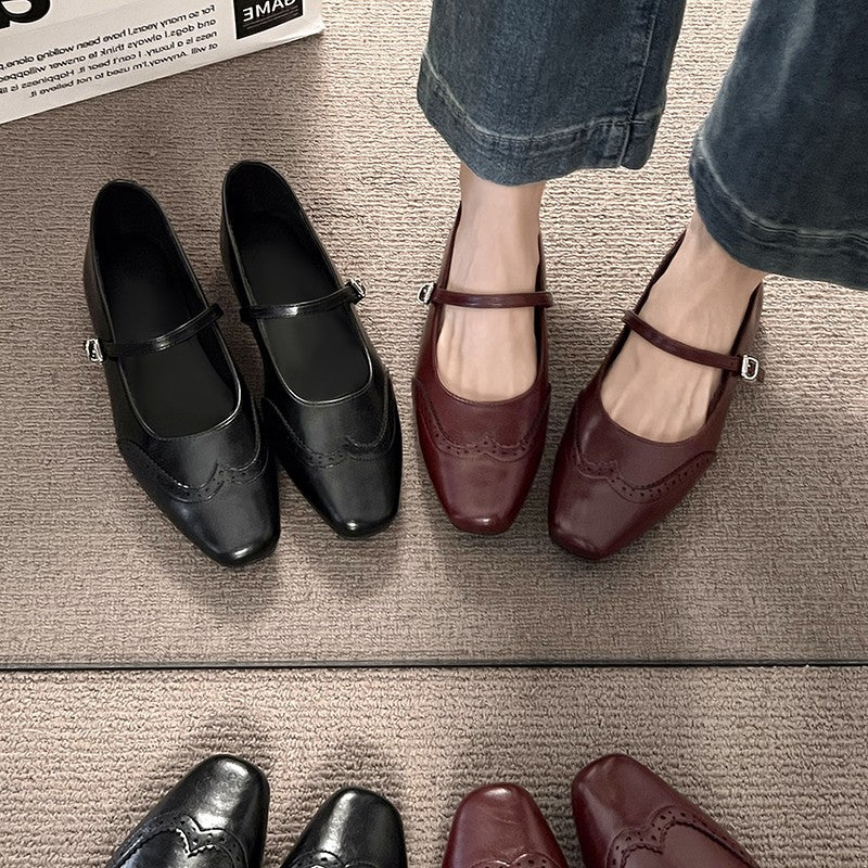 Damen Elegante Ballerinas mit komfortablem Riemchen und feiner Brogue-Verzierung EB