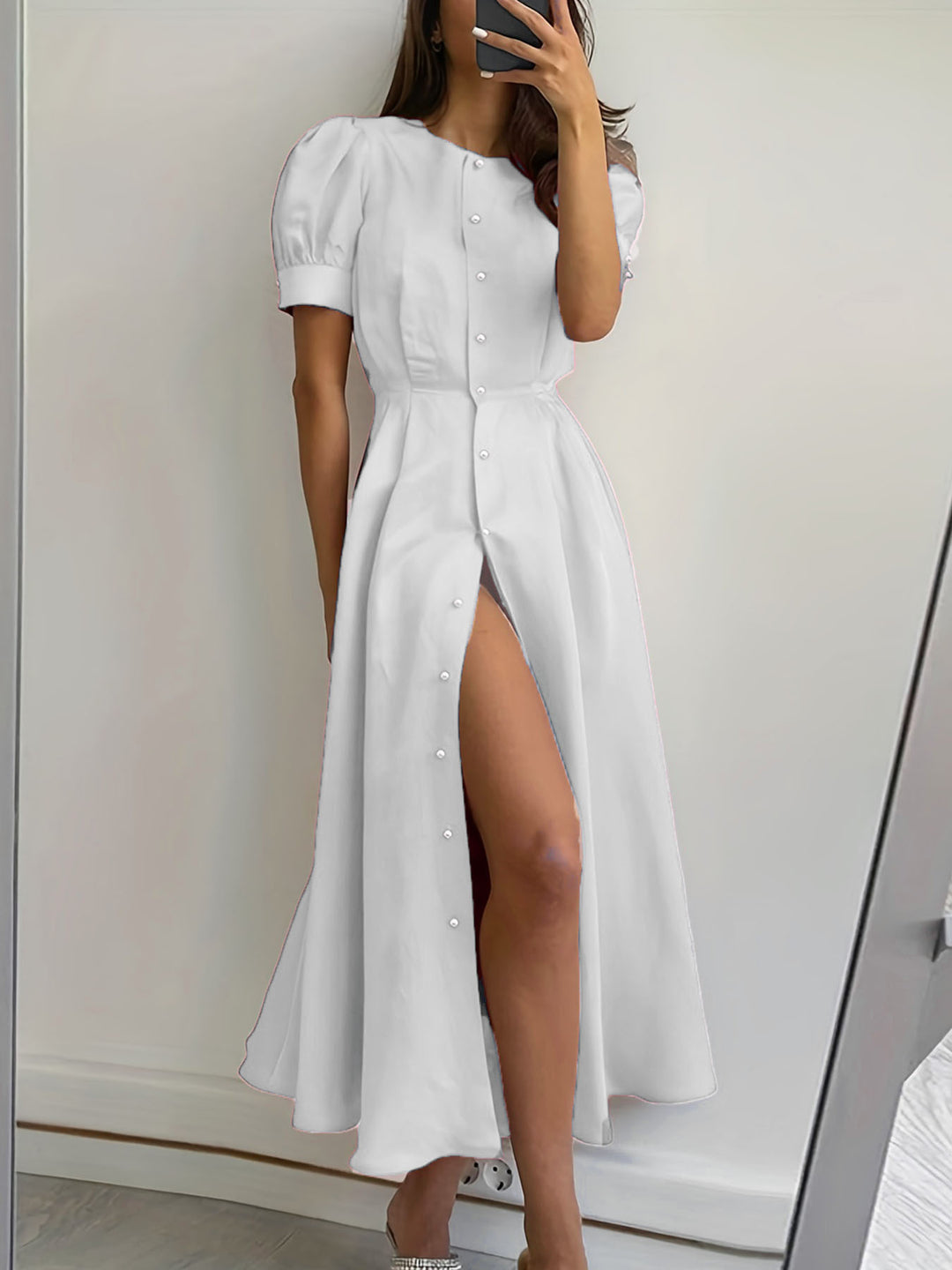 Damen Maxikleid mit Knopfdetail und seitlichem Schlitz EB
