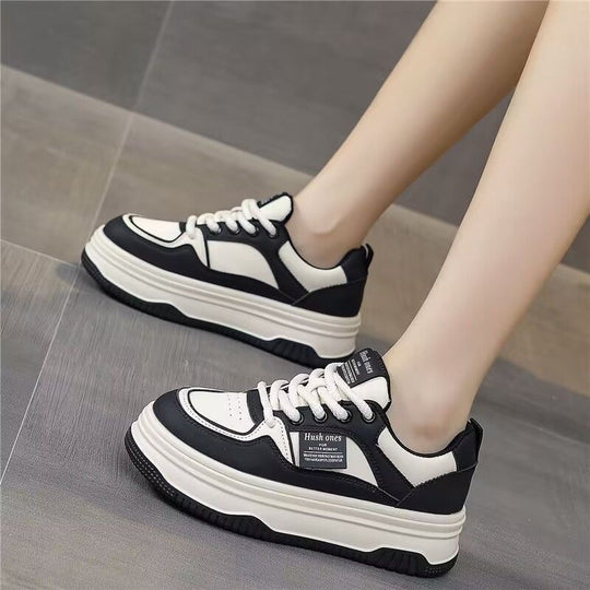 Damen Sportliche Sneaker mit robuster Sohle und modernem Design EB
