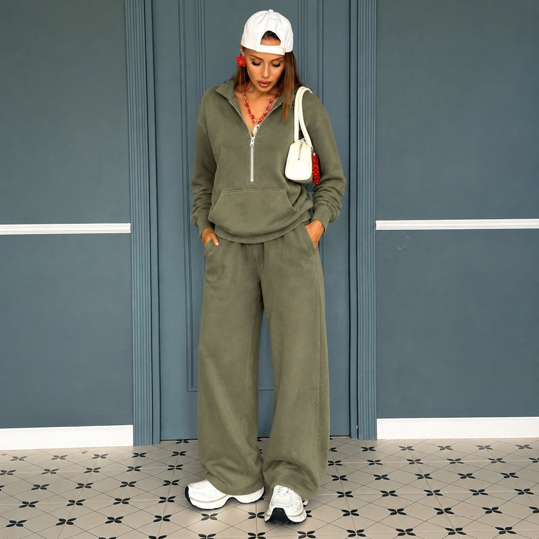 Damen lässiges Zip-Sweatset mit Polokragen und weitem Jogger-Schnitt Eichborn Berlin