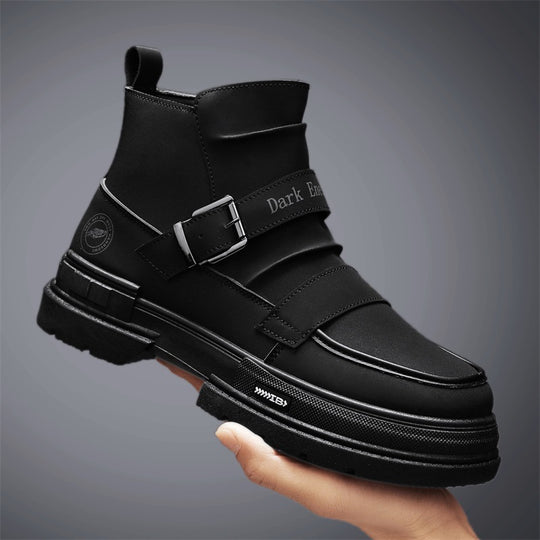 Damen Mid-Cut Stiefel mit robustem Sohlenprofil und verstellbarem Riemen EB