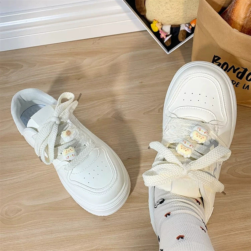 Damen Sportliche Sneakers mit verspielten Applikationen EB