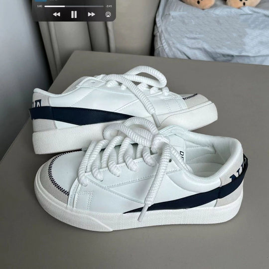 Damen Sportliche Sneaker mit robustem Obermaterial und klassischem Design EB