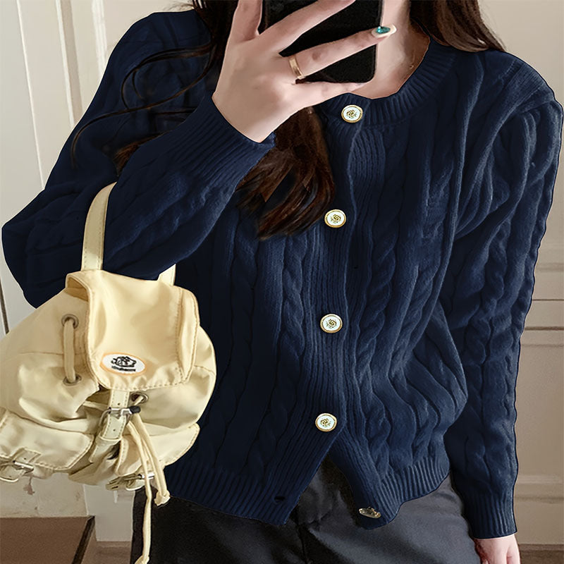 Damen Grobstrickjacke mit Knopfverschluss und besonderem Zopfmuster EB
