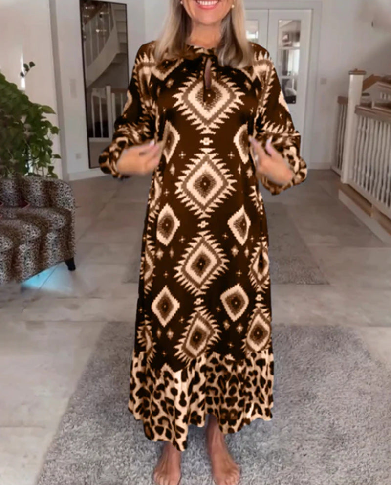 Damen Maxikleid mit modernem Mustermix und verspieltem Volant Heidi-Mode