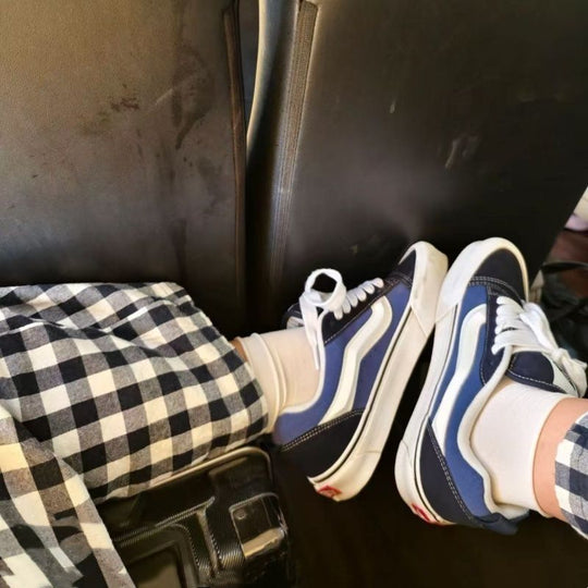 Damen Modische Sneakers mit trendiger Oberflächengestaltung EB