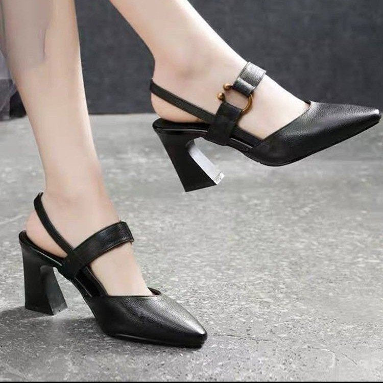 Damen Slingback Pumps mit elegantem Blockabsatz und modischem Riemendesign EB