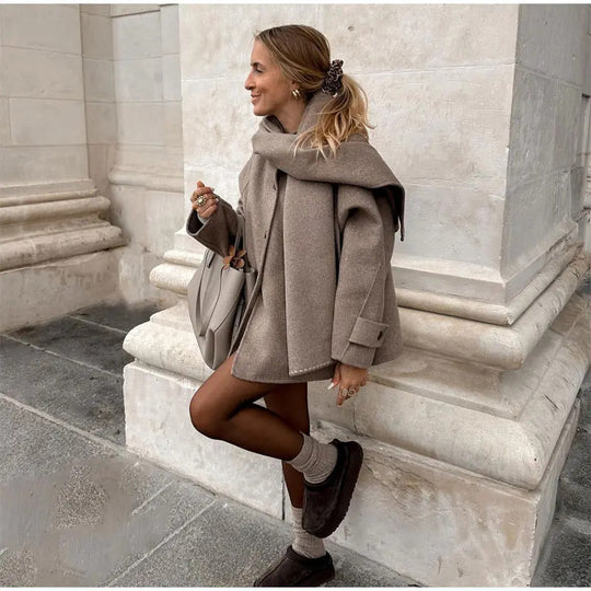 Damen Oversized Wolle-Strickjacke mit praktischer Knopfleiste EB