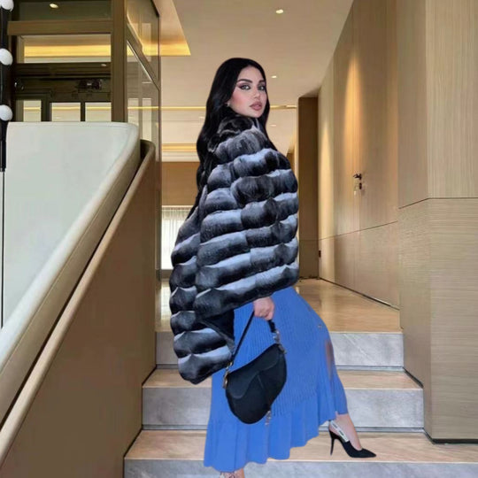 Damen Strickmaxikleid mit Knopfleiste und modischem V-Ausschnitt EB