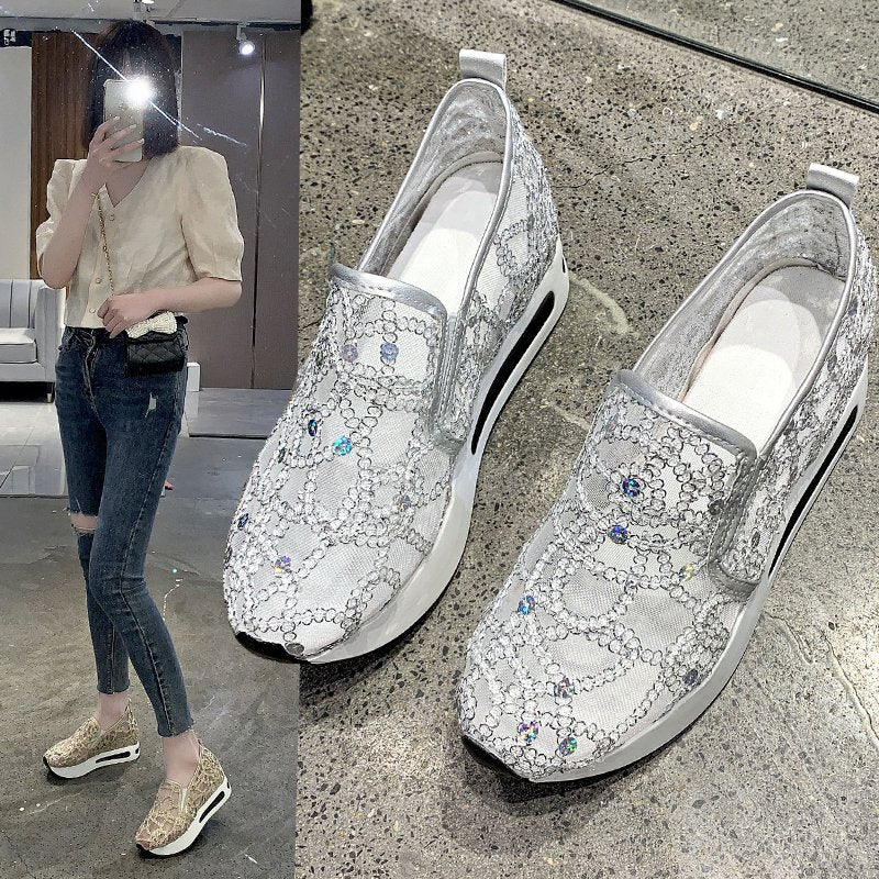 Damen Plateausneaker mit verstecktem Keil und Spitzenbesatz EB