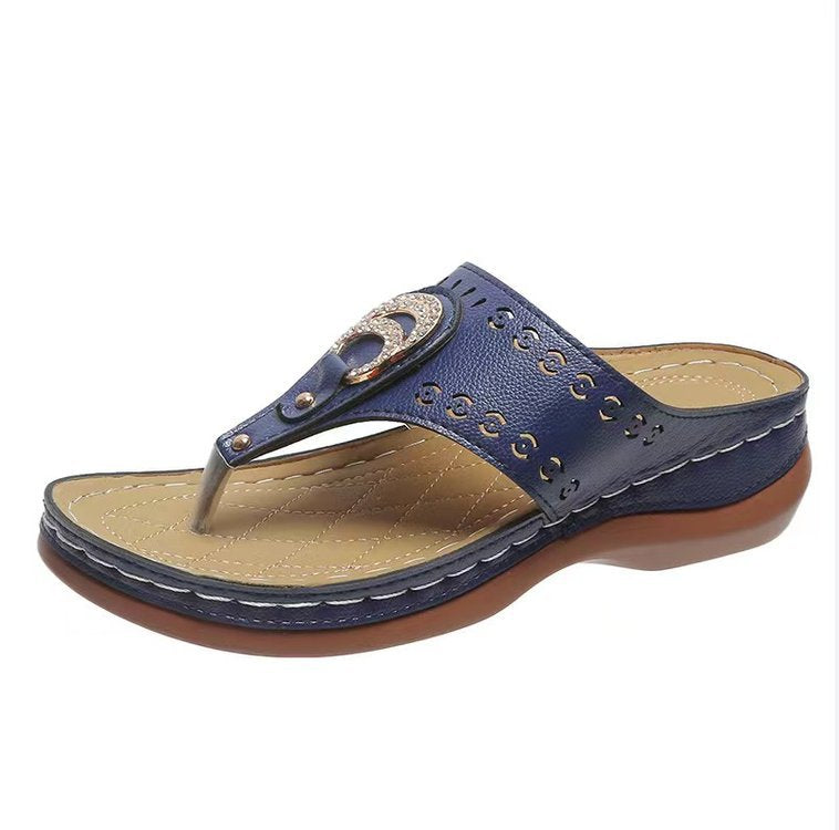 Damen Wedge-Sandaletten mit stilvollem Dekor und gepolstertem Fußbett EB