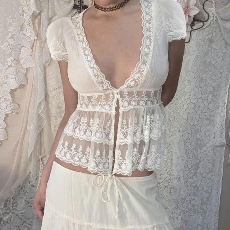 Damen Spitzenbluse mit Rüschendetails und tiefem V-Ausschnitt EB
