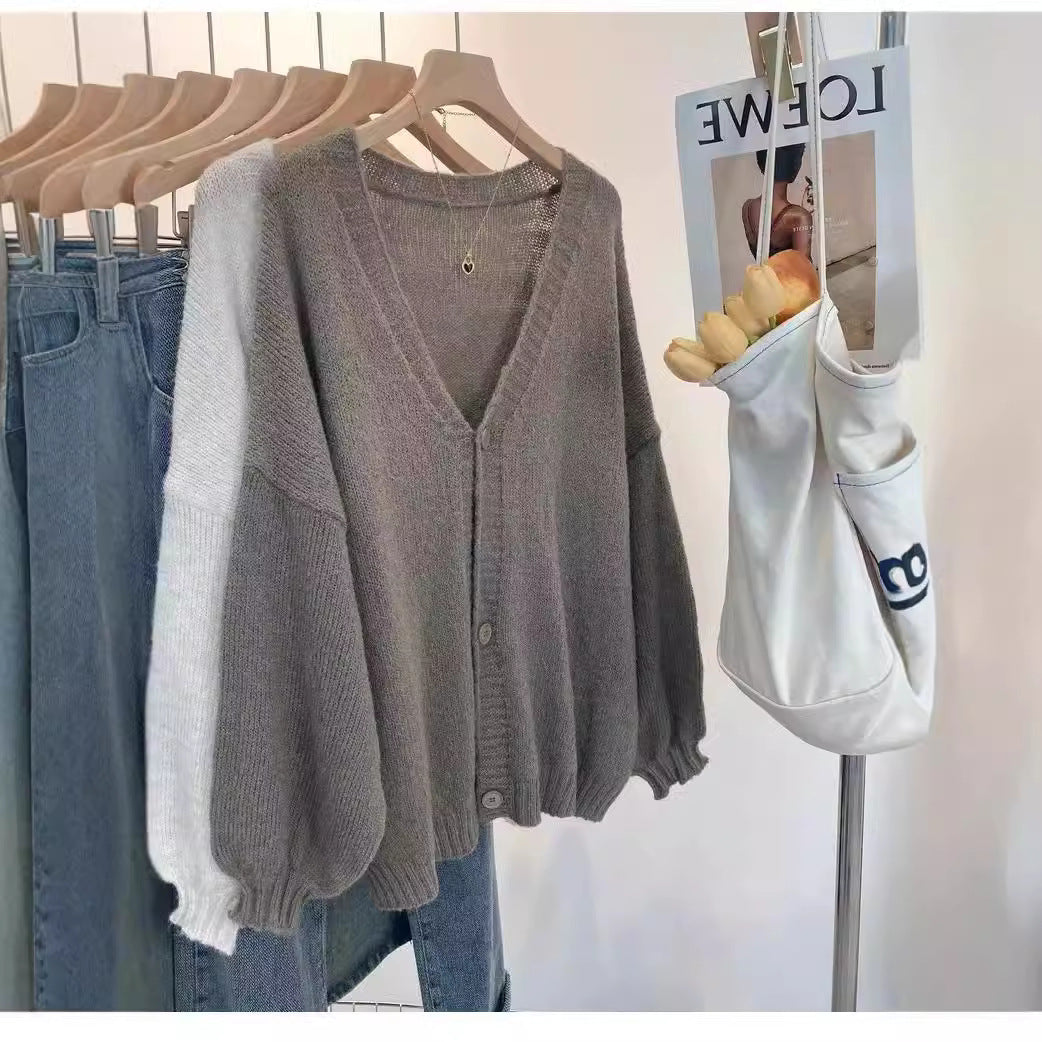 Damen Flauschiger Strickcardigan mit voluminösen Ärmeln und Knopfdetails EB