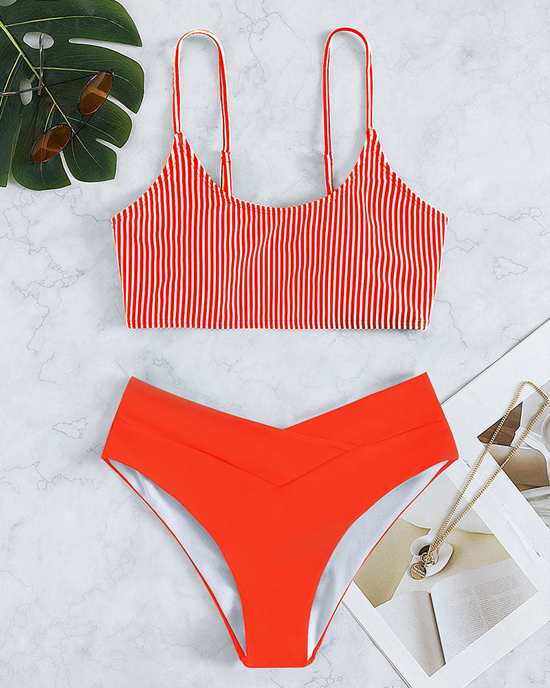 Damen Triangel-Bikini-Set mit modischem gestreiftem Oberteil und hochgeschnittenem Höschen EB
