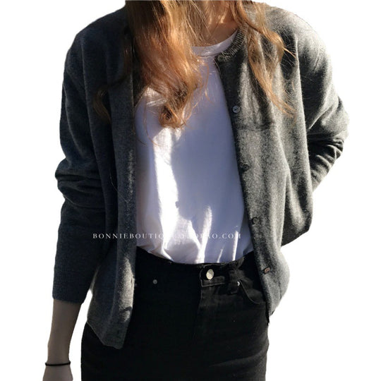 Damen kuschelige Strickjacke mit feiner Textur und Knöpfen EB