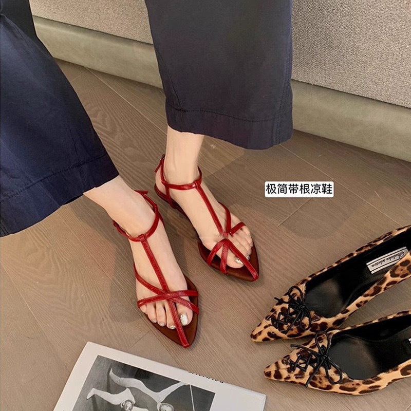 Damen elegante Sandalen mit geschwungenem Riemen und komfortablem Fußbett EB