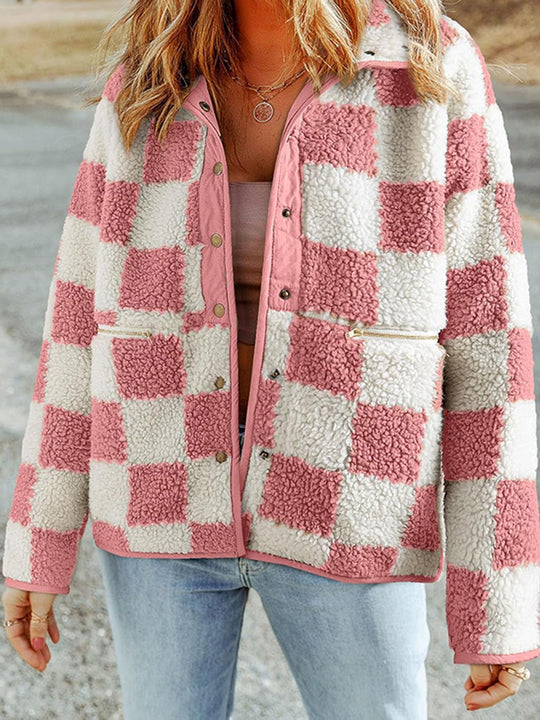 Damen Kuschelige Schafwolljacke mit modernen Karomustern EB