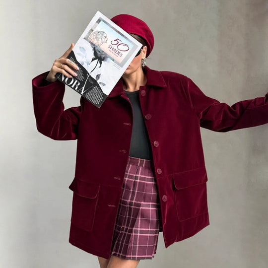 Damen Veloursjacke im modernen Oversized-Stil mit praktischen Taschen EB