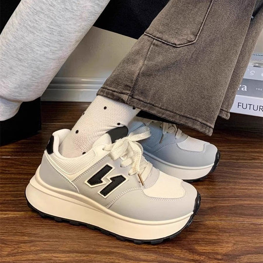 Damen Plattform Sneakers mit ergonomischer Dämpfung und trendigem Design EB