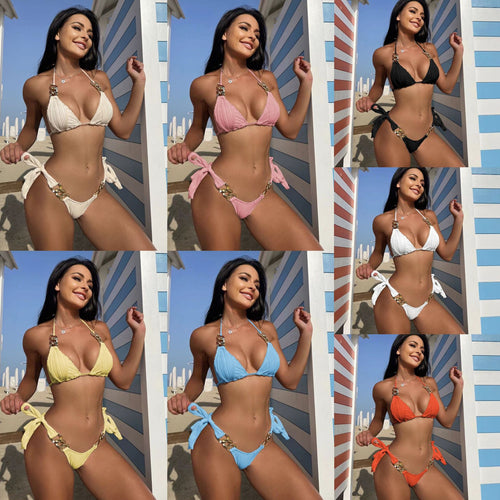 Damen Triangel-Bikini mit plissierten Details und goldenen Akzenten EB