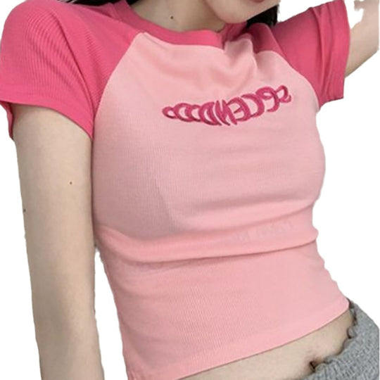 Damen Cropped T-Shirt mit kontrastierenden Ärmeln und modernem Aufdruck EB