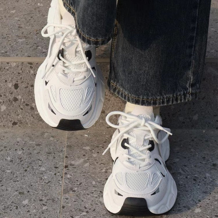 Damen Sportliche Performance-Sneaker mit atmungsaktiven Mesh-Einsätzen EB