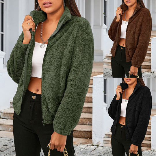 Damen Kuschelige Kurzjacke aus Plüsch mit hohem Kragen und seitlichen Taschen EB