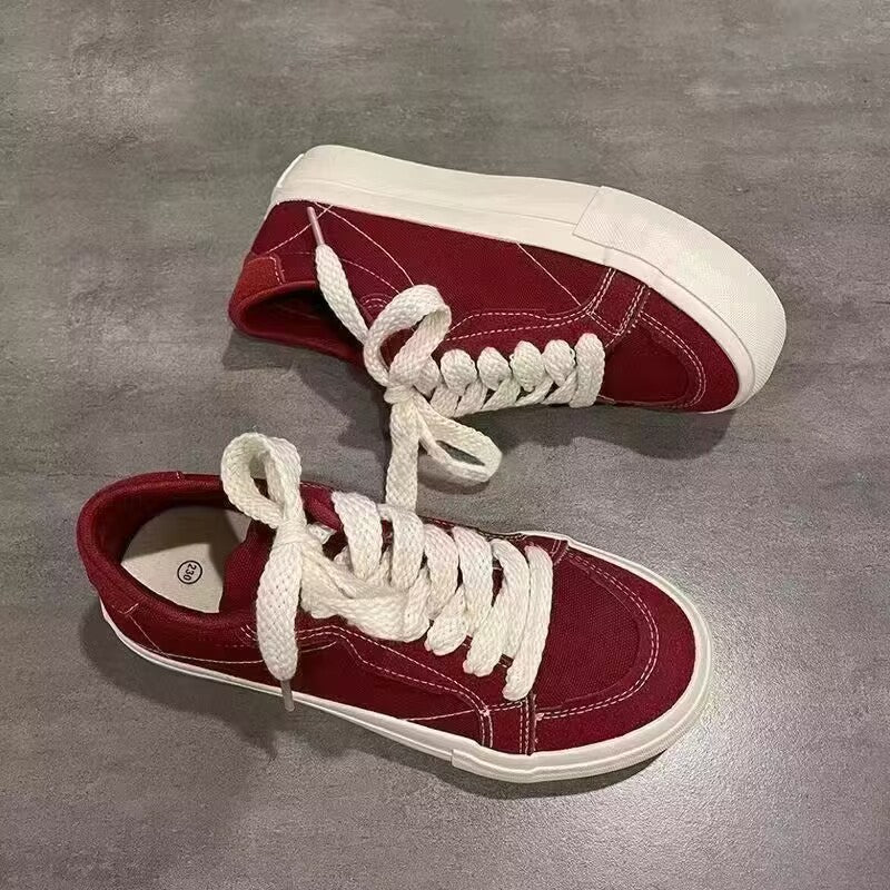 Damen Sportliche Sneakers mit weichem Veloursleder und robustem Elastikverschluss EB