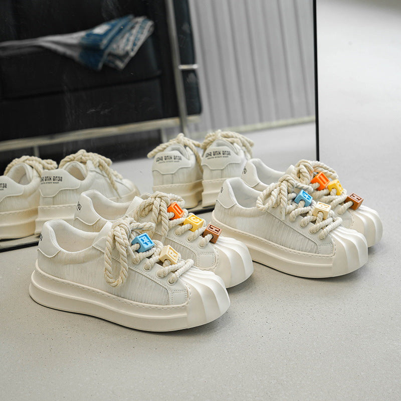 Damen Modische Sneakers mit originellem Schnürsystem und robustem Profil EB