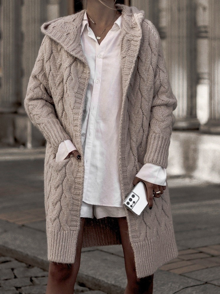 Damen Grobstrickkarte mit eleganter Maschenstruktur und praktischen Taschen EB