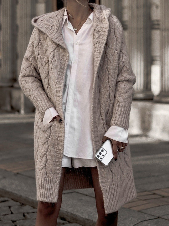 Damen Grobstrick-Cardigan mit tiefem V-Ausschnitt und praktischen Taschen EB
