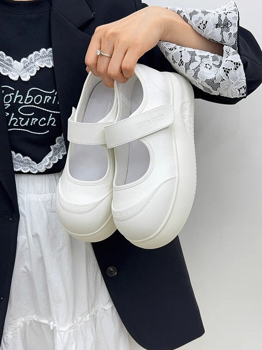 Damen Sportliche Plateau-Sneaker mit verstellbarem Klettverschluss und stylischem Obermaterial EB