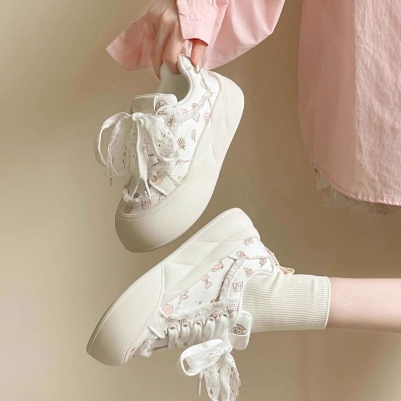 Damen Sportliche Freizeitsneaker mit einzigartigen Tiermotiven und praktischen Schnürdetails EB