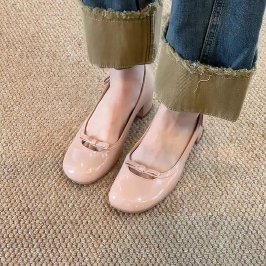 Damen Elegante Ballerina-Pumps mit verspieltem Schleifendetail und komfortablem Blockabsatz EB