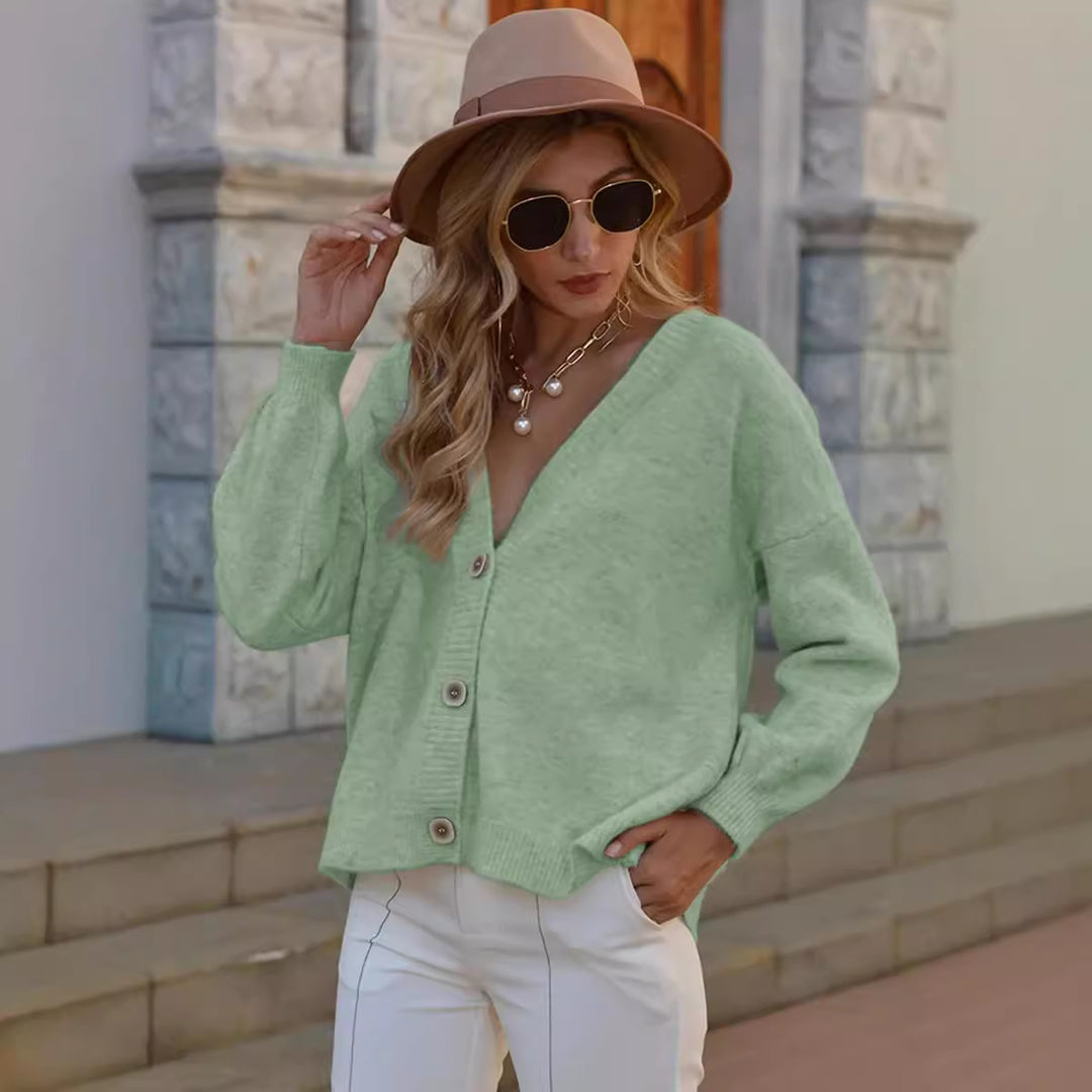 Damen Grobstrickcardigan mit lässigem V-Ausschnitt und dekorativen Knopfdetails EB